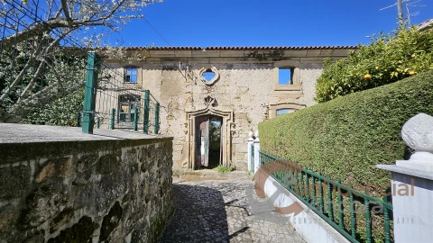 Moradia T0 para Venda em Melo e Nabais