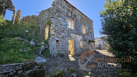 Moradia T0 para Venda em Melo e Nabais