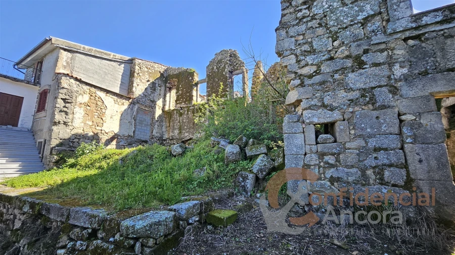 Moradia T0 para Venda em Melo e Nabais Foto 12