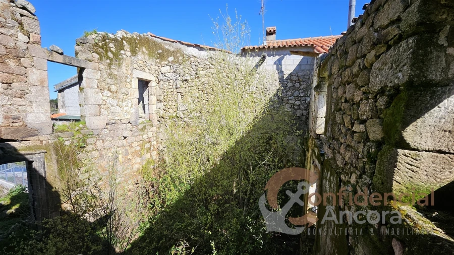 Moradia T0 para Venda em Melo e Nabais Foto 7