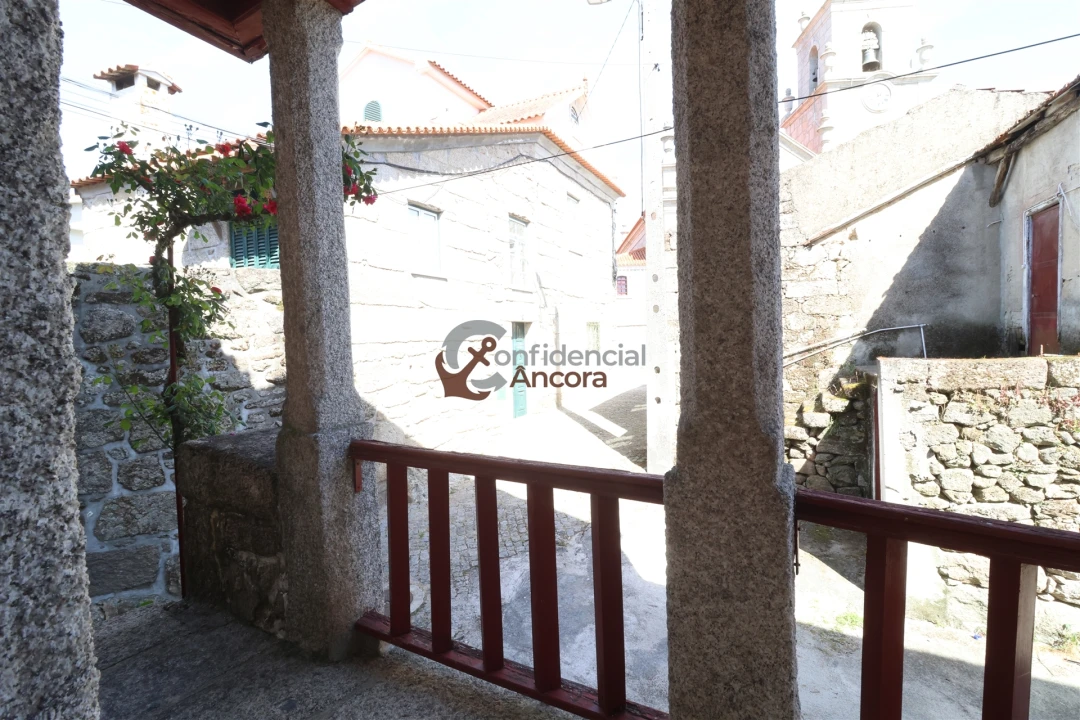 Moradia T5 para Venda em Figueiro da Granja Foto 49