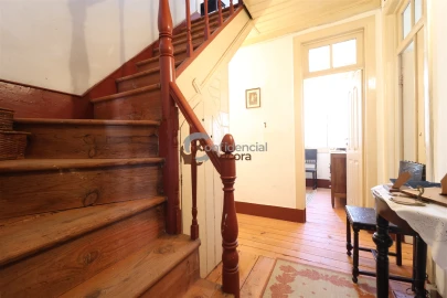 Moradia T5 para Venda em Figueiro da Granja