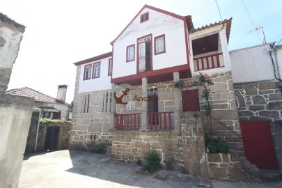 Moradia T5 para Venda em Figueiro da Granja