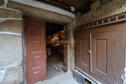 Moradia T5 para Venda em Figueiro da Granja