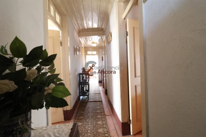 Moradia T5 para Venda em Figueiro da Granja