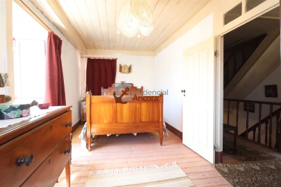 Moradia T5 para Venda em Figueiro da Granja