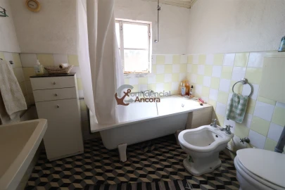 Moradia T5 para Venda em Figueiro da Granja