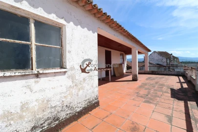 Moradia T5 para Venda em Figueiro da Granja