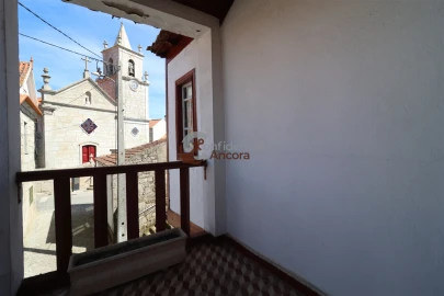 Moradia T5 para Venda em Figueiro da Granja