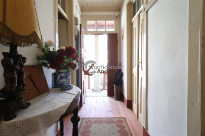 Moradia T5 para Venda em Figueiro da Granja