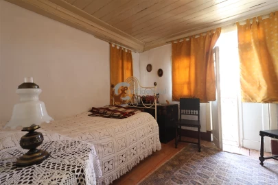 Moradia T5 para Venda em Figueiro da Granja