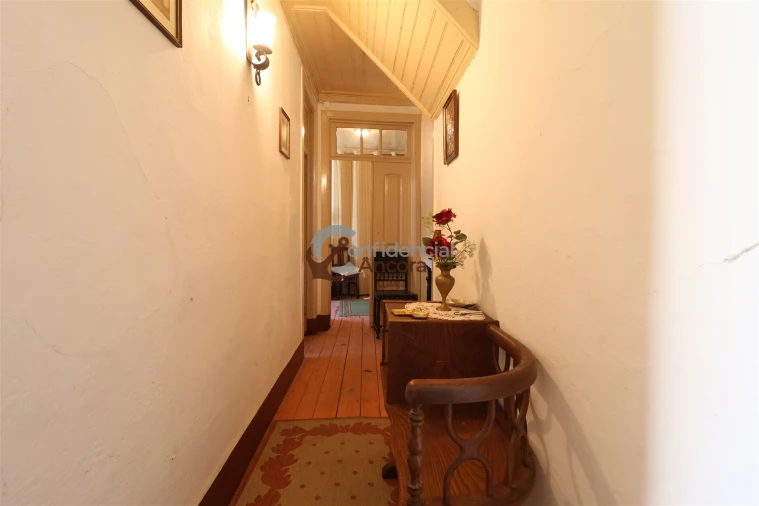 Moradia T5 para Venda em Figueiro da Granja Foto 6