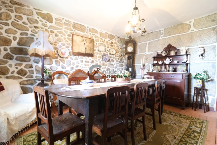 Moradia T5 para Venda em Figueiro da Granja Foto 13