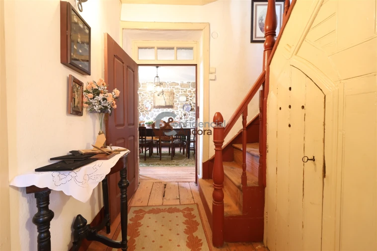 Moradia T5 para Venda em Figueiro da Granja Foto 11