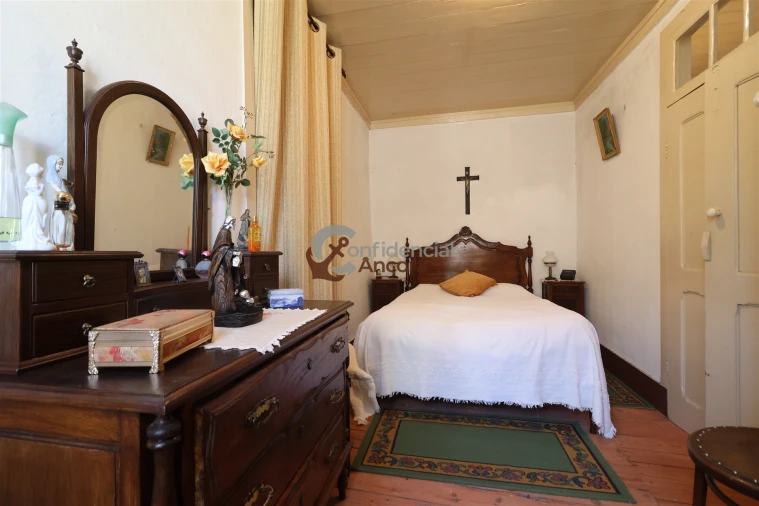 Moradia T5 para Venda em Figueiro da Granja Foto 9