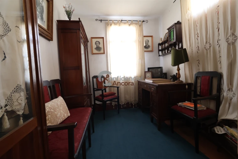 Moradia T5 para Venda em Figueiro da Granja Foto 5