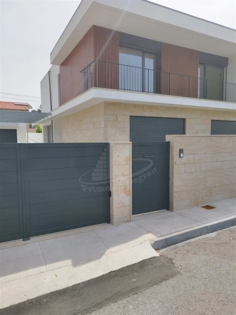 Moradia T4 para Venda em Palmeira