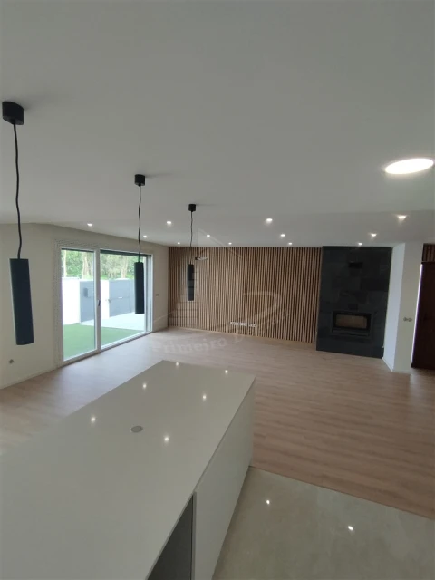 Moradia T4 para Venda em Palmeira