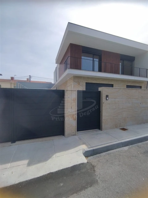 Moradia T4 para Venda em Palmeira