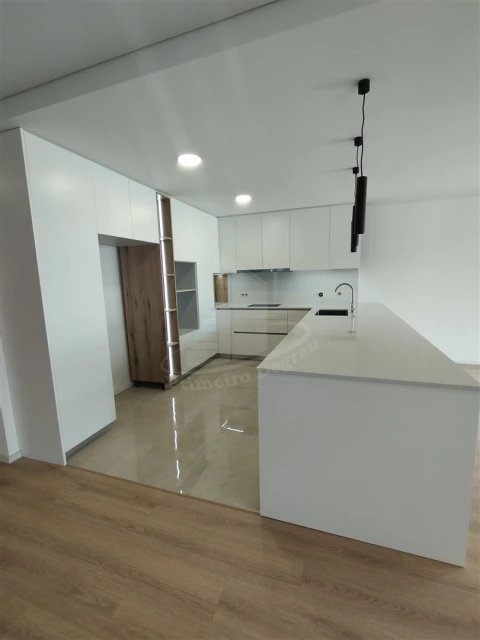 Moradia T4 para Venda em Palmeira