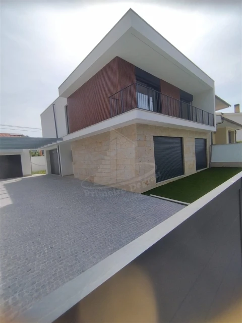 Moradia T4 para Venda em Palmeira