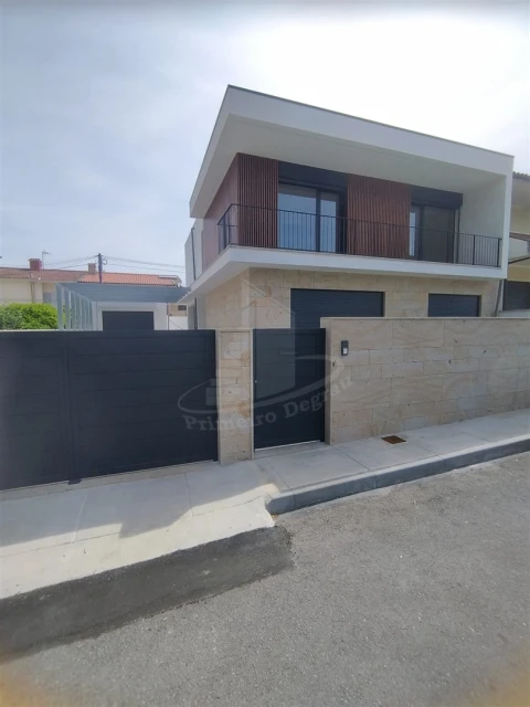 Moradia T4 para Venda em Palmeira