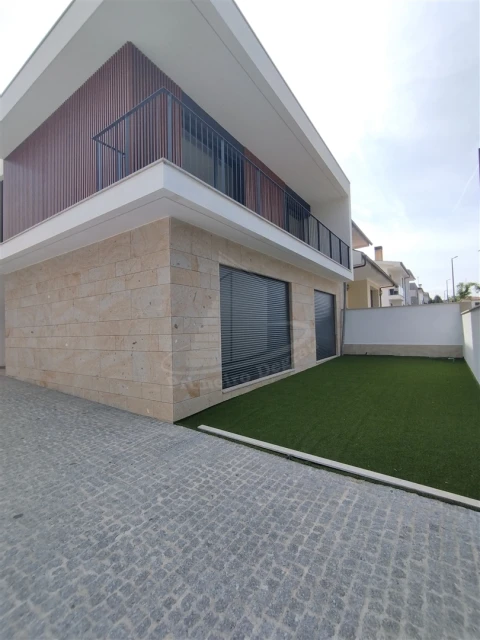 Moradia T4 para Venda em Palmeira