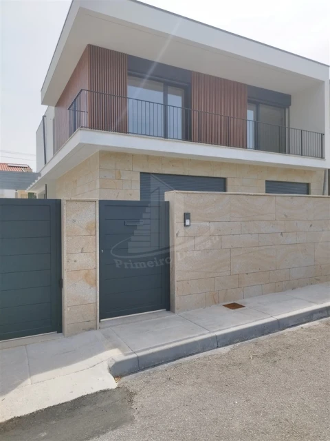 Moradia T4 para Venda em Palmeira