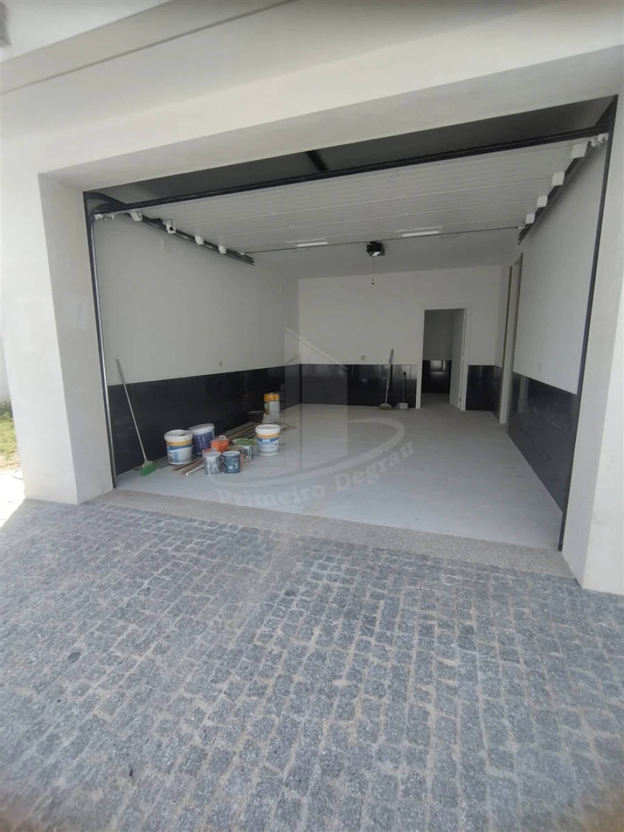 Moradia T4 para Venda em Palmeira Foto 37