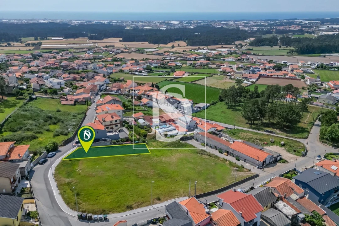 Terreno para Venda em Laundos Foto 1