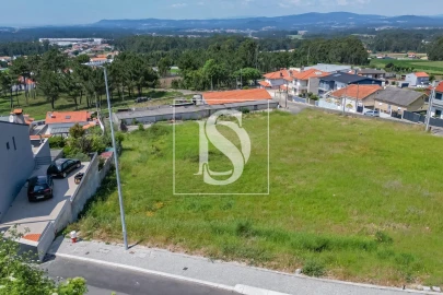 Terreno para Venda em Laundos