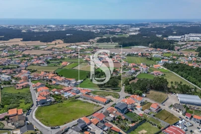 Terreno para Venda em Laundos