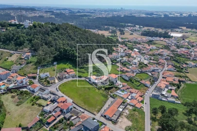 Terreno para Venda em Laundos