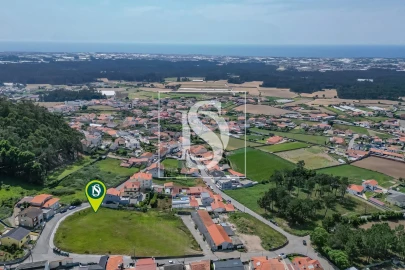 Terreno para Venda em Laundos