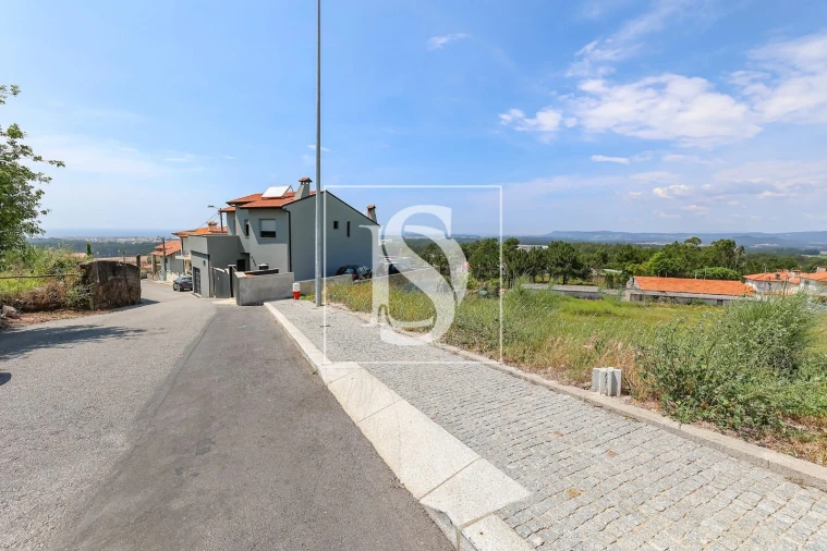 Terreno para Venda em Laundos Foto 11