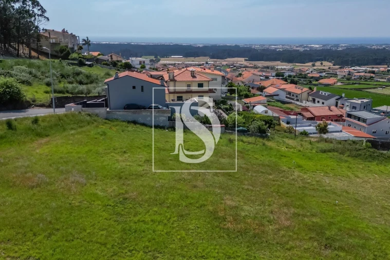 Terreno para Venda em Laundos Foto 4