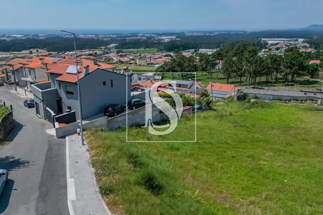 Terreno para Venda em Laundos Foto 2