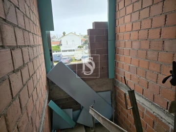 Moradia T3 para Venda em Charneca de Caparica e Sobreda