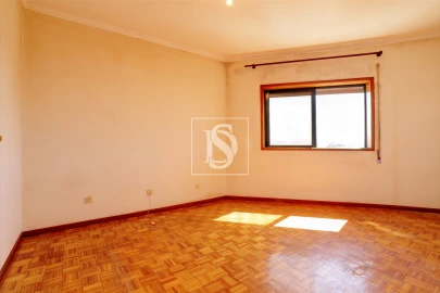 Apartamento T3 para Venda em Aver-O-Mar, Amorim e Terroso