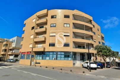 Apartamento T3 para Venda em Aver-O-Mar, Amorim e Terroso