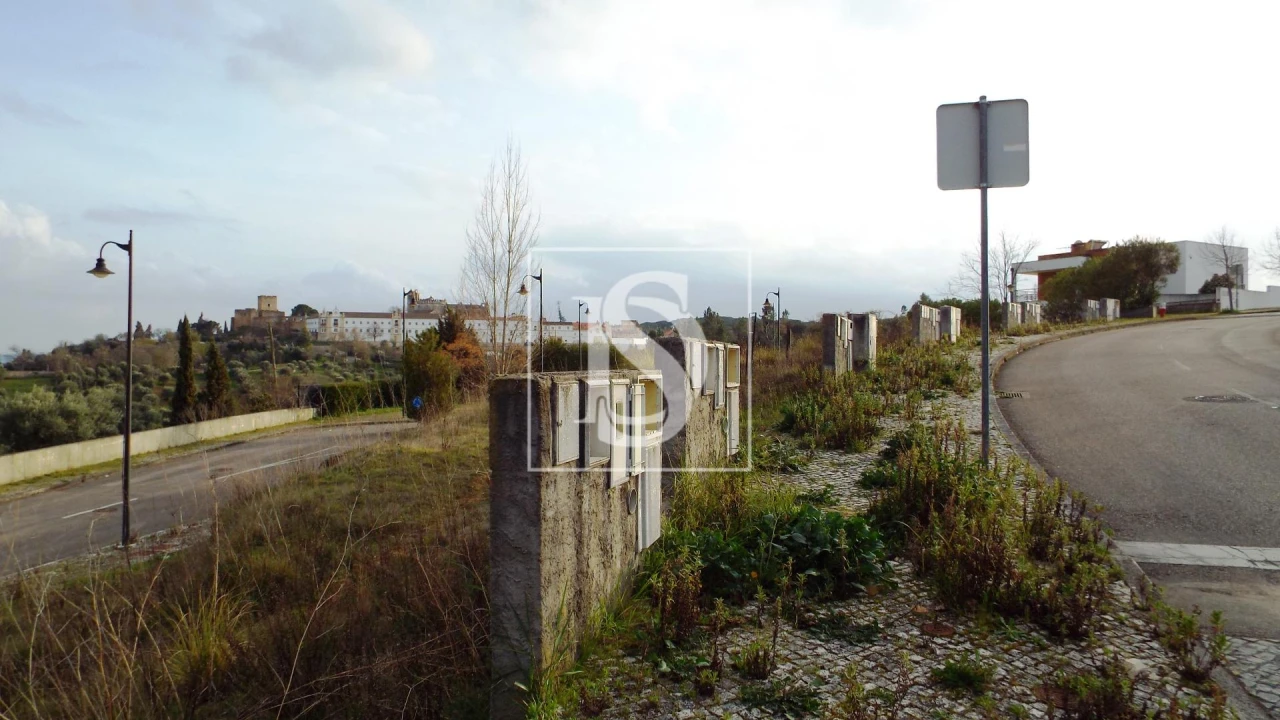 Terreno para Venda em São João Baptista e Santa Maria dos Olivais Foto 14