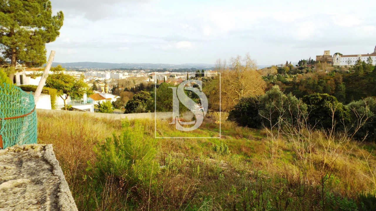Terreno para Venda em São João Baptista e Santa Maria dos Olivais Foto 10