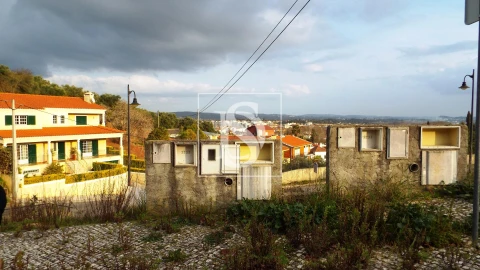 Terreno para Venda em São João Baptista e Santa Maria dos Olivais