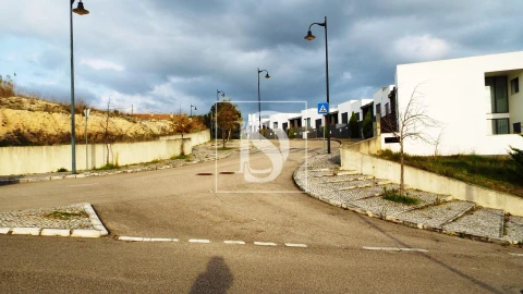 Terreno para Venda em São João Baptista e Santa Maria dos Olivais
