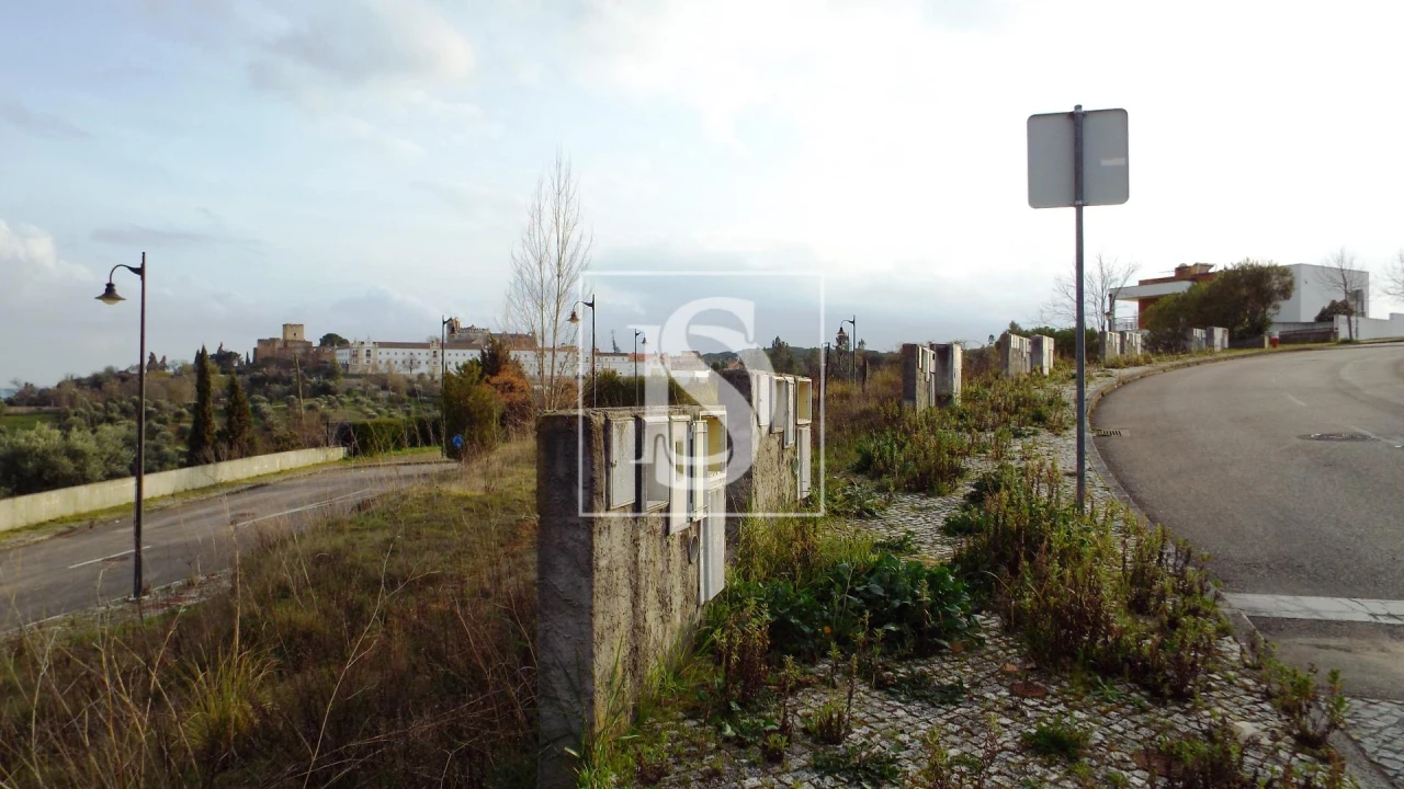Terreno para Venda em São João Baptista e Santa Maria dos Olivais Foto 14