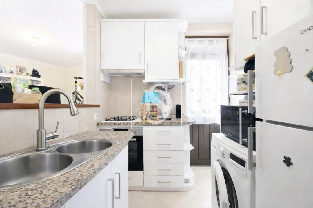 Apartamento T1 para Venda em Buarcos Foto 8