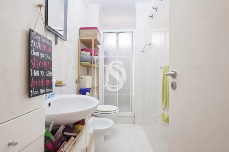 Apartamento T1 para Venda em Buarcos Foto 22