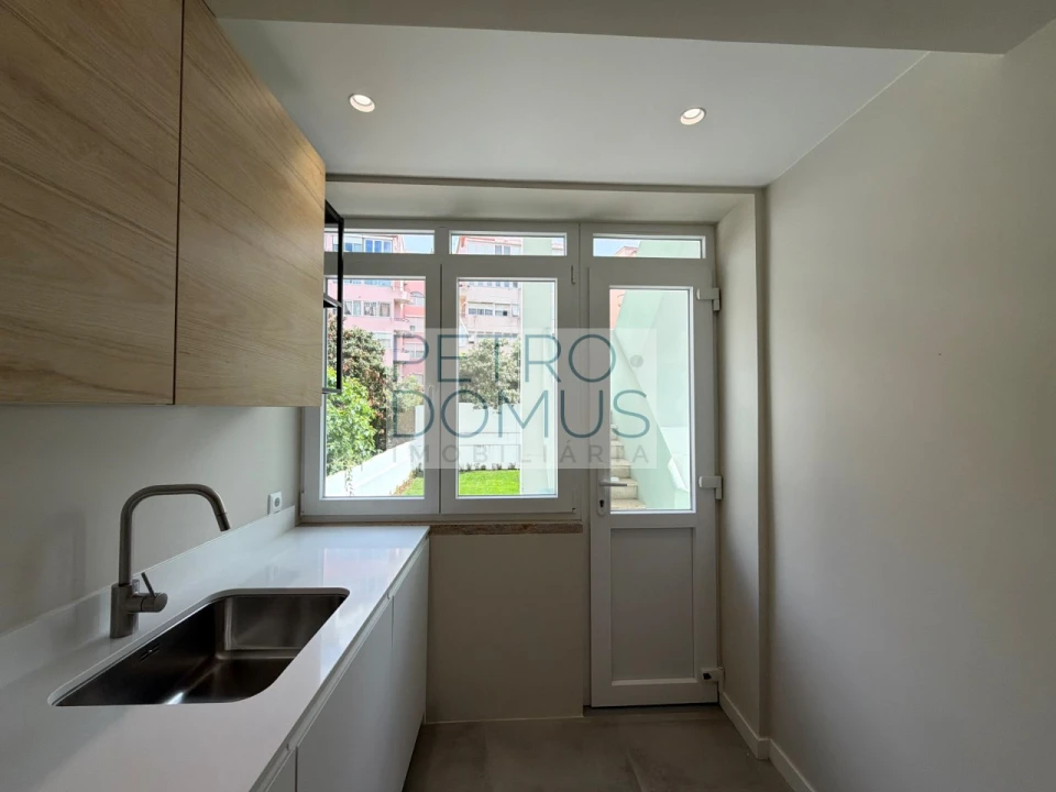 Apartamento T1 para Venda em Penha de França Foto 4