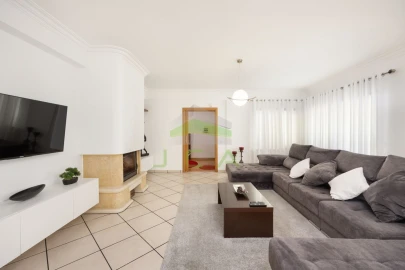 Moradia T4 para Venda em Arrabal