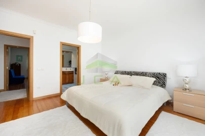 Moradia T4 para Venda em Arrabal